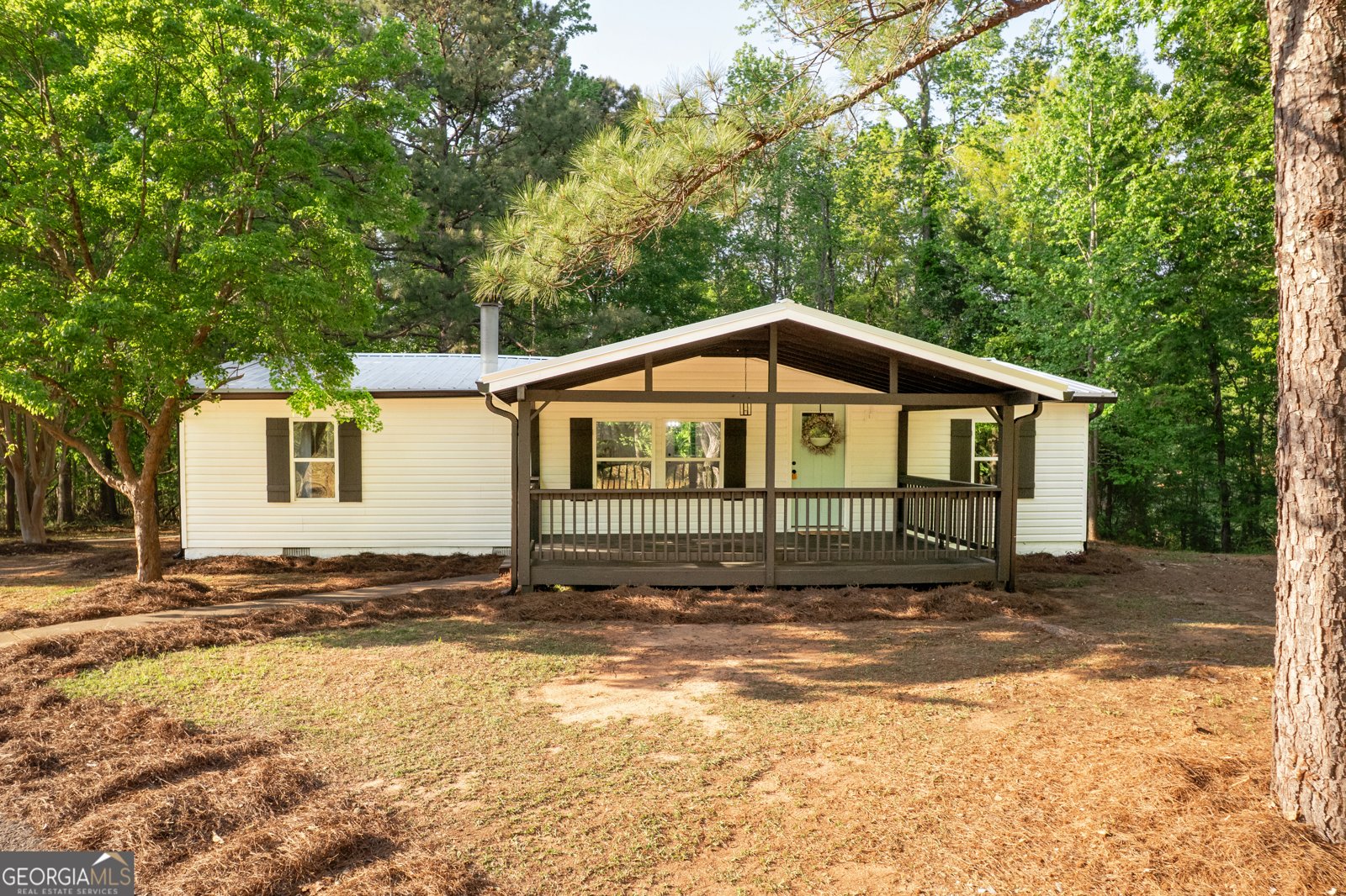 216 Howard Road Barnesville - 1