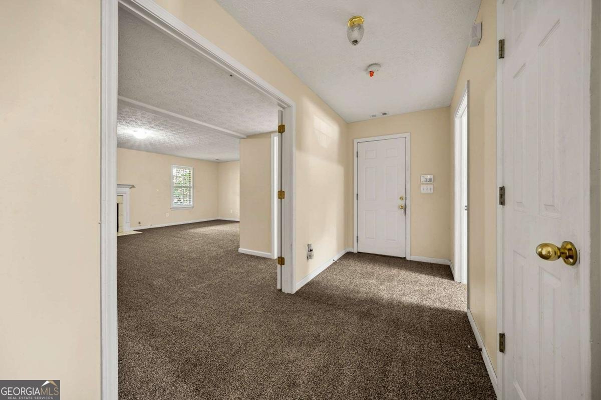 5718 Hidden Brook Circle Atlanta - 24
