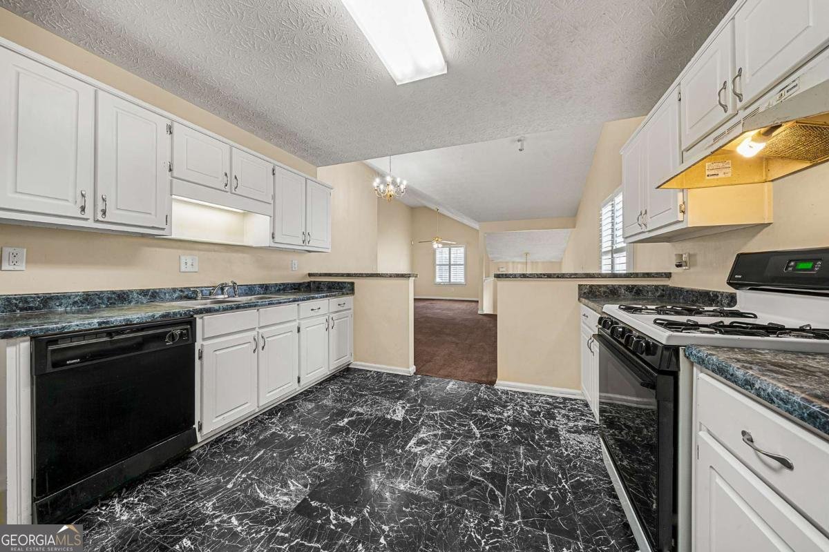5718 Hidden Brook Circle Atlanta - 9