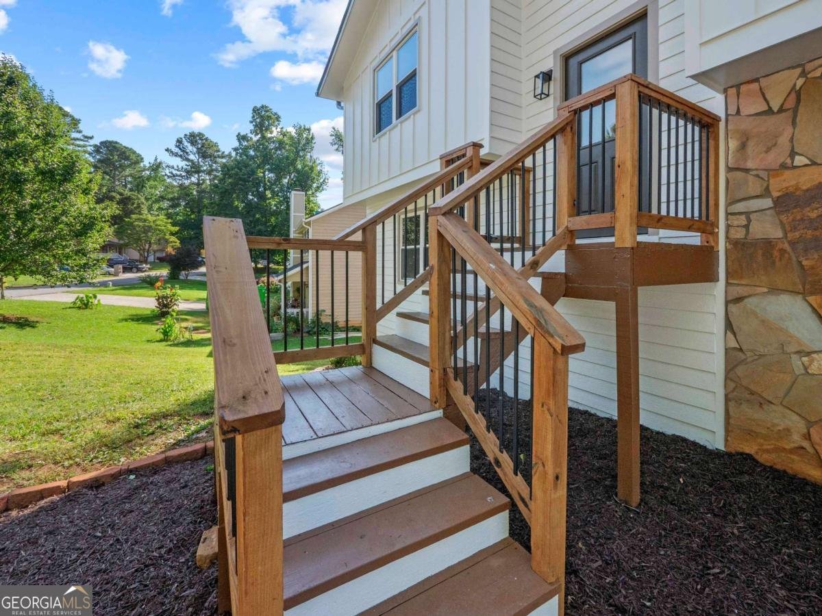 975 Memory Lane Lawrenceville - 10
