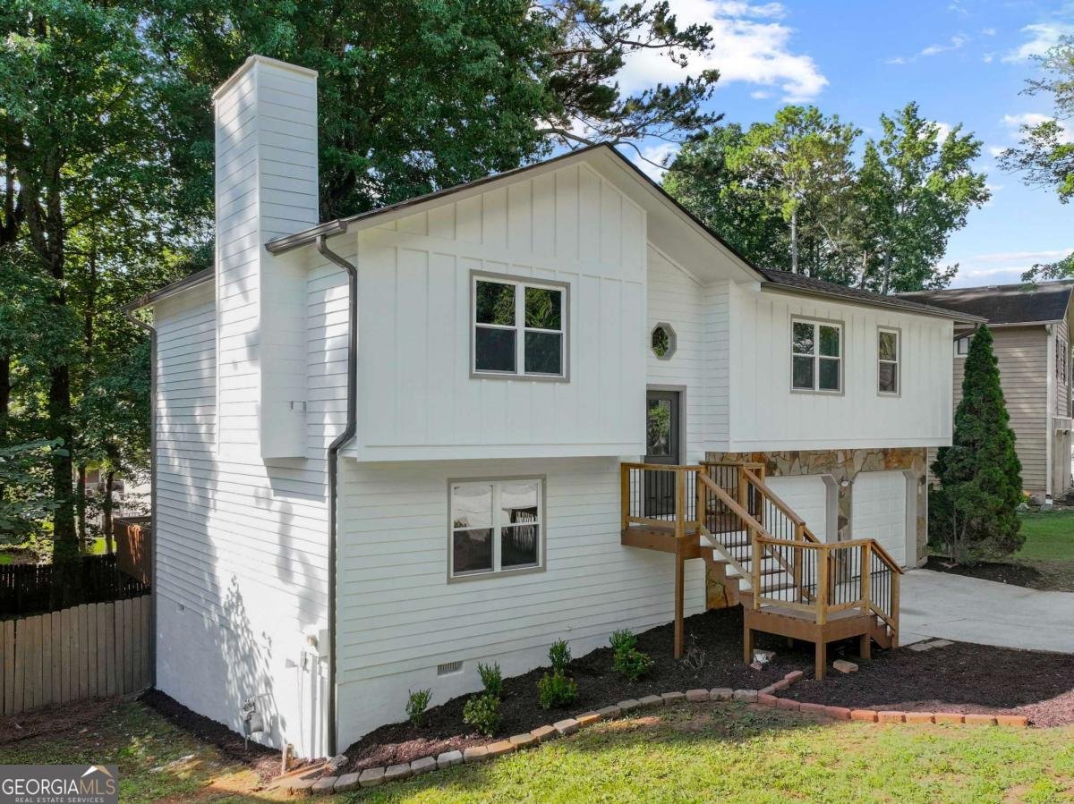 975 Memory Lane Lawrenceville - 2