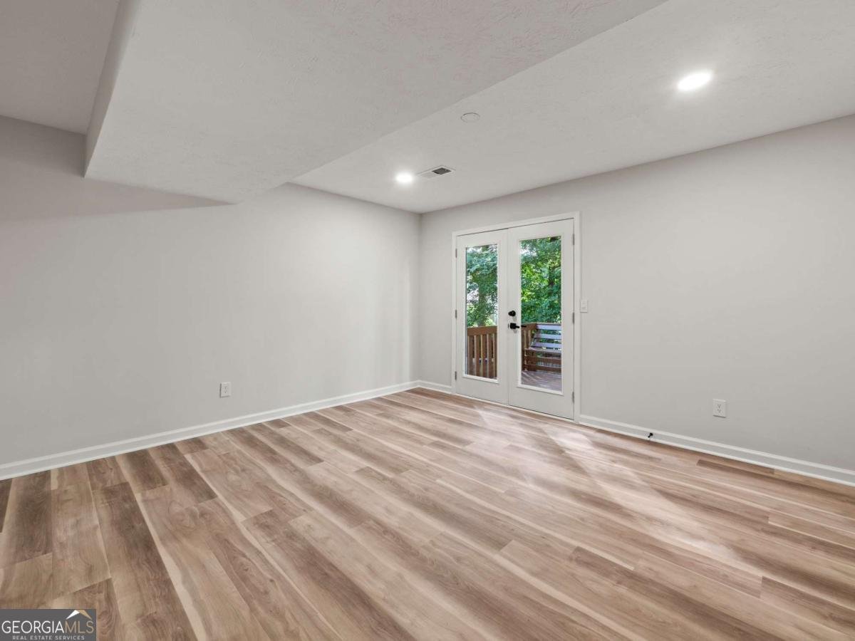 975 Memory Lane Lawrenceville - 35