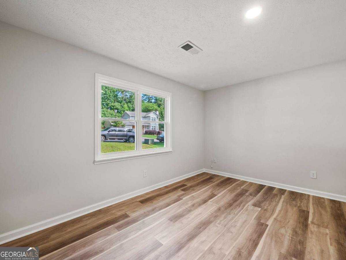 975 Memory Lane Lawrenceville - 40