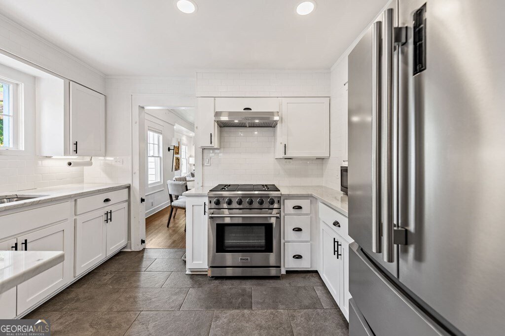 70 Mckinney Street Blue Ridge - 44