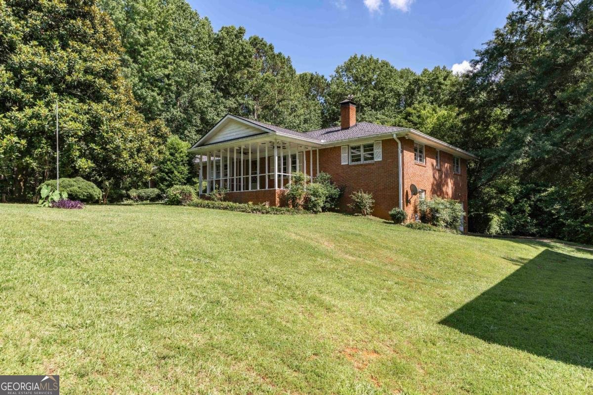 5670 Lanny Drive Powder Springs - 2