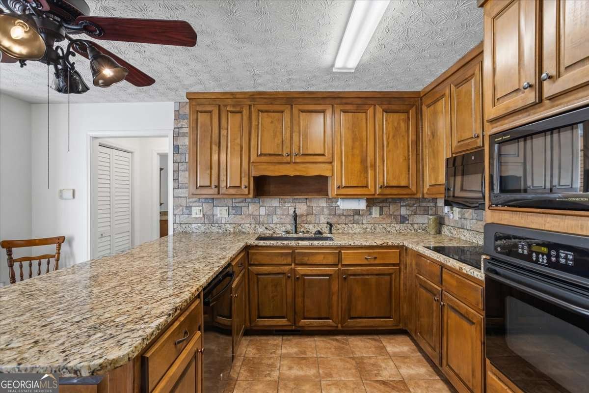 3906 Laurens Ln Snellville - 16