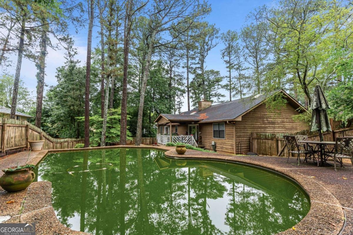 490 Hunters Glen Court Lawrenceville - 11