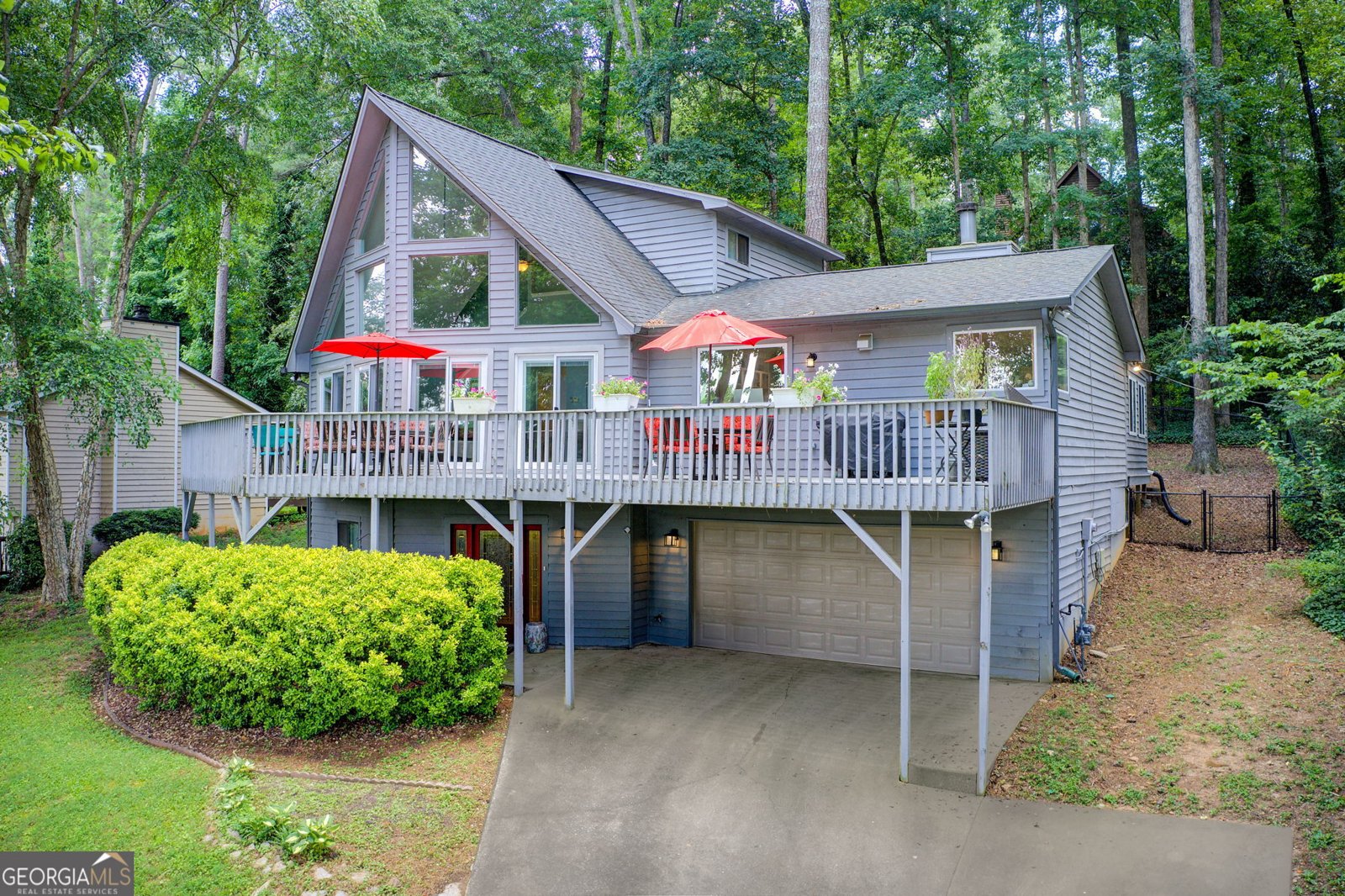 8531 Lake Drive Snellville - 1