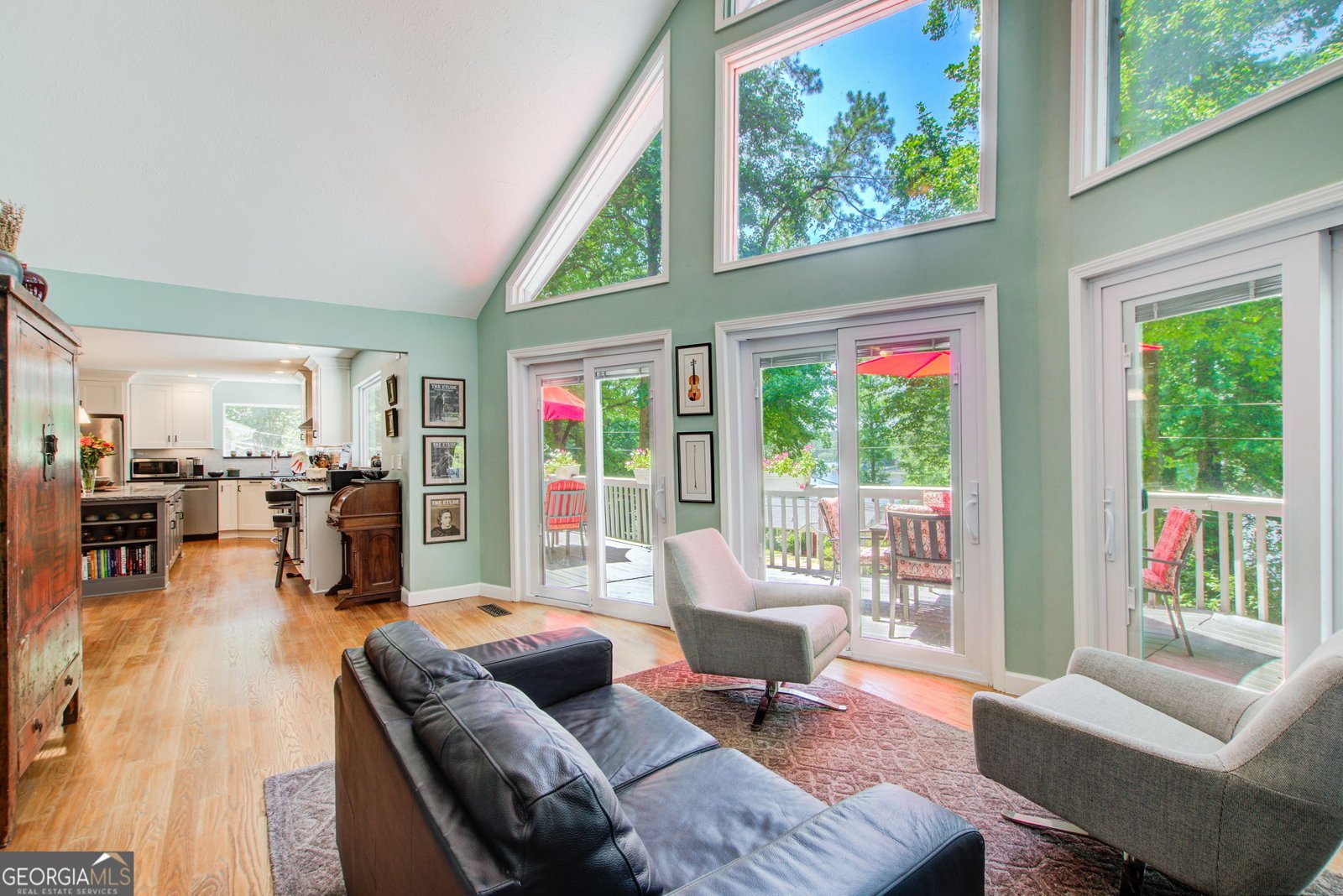 8531 Lake Drive Snellville - 13