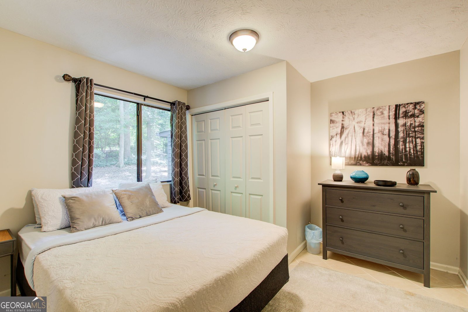8531 Lake Drive Snellville - 28