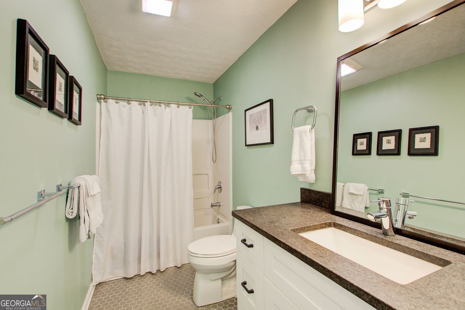8531 Lake Drive Snellville - 30
