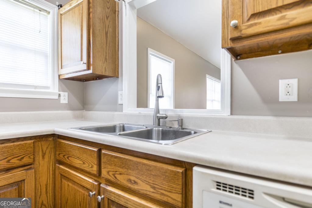 1652 Elkton Place Macon - 12