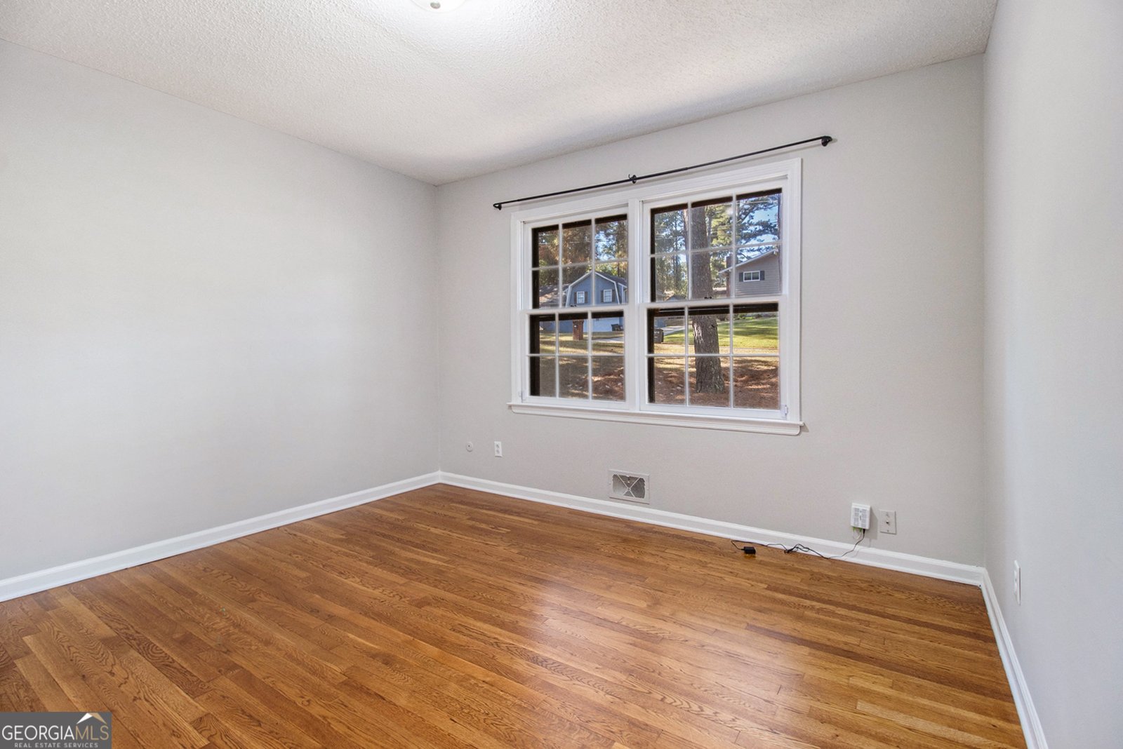 4204 Williamsburg Drive College Park - 32