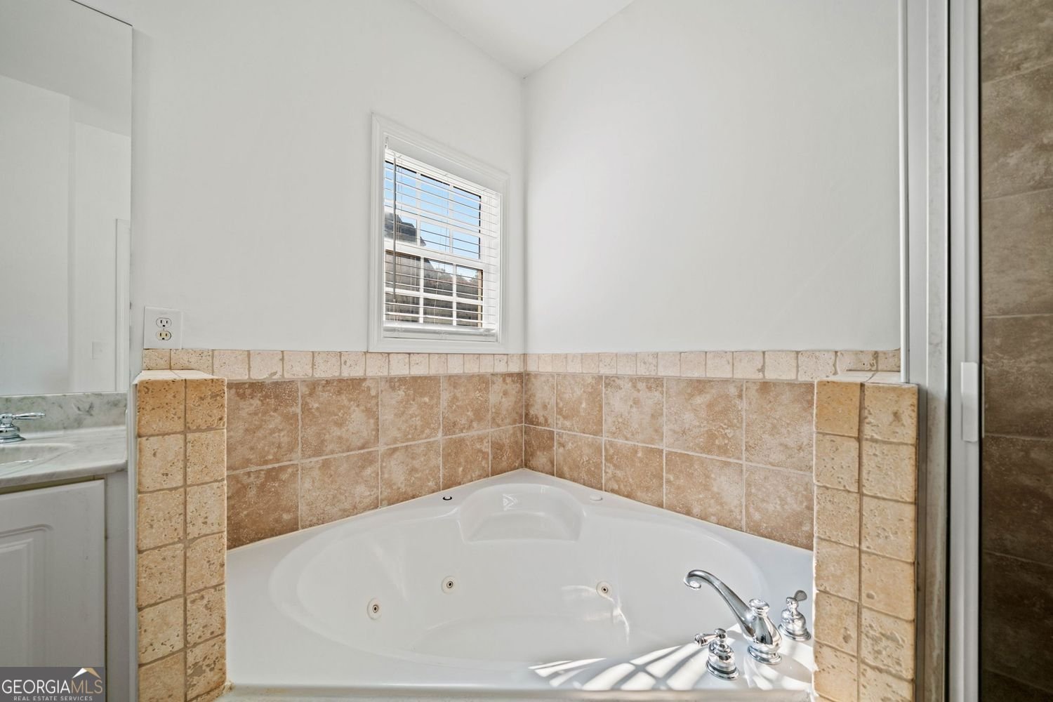 140 Glencrest Drive Drive Commerce - 28