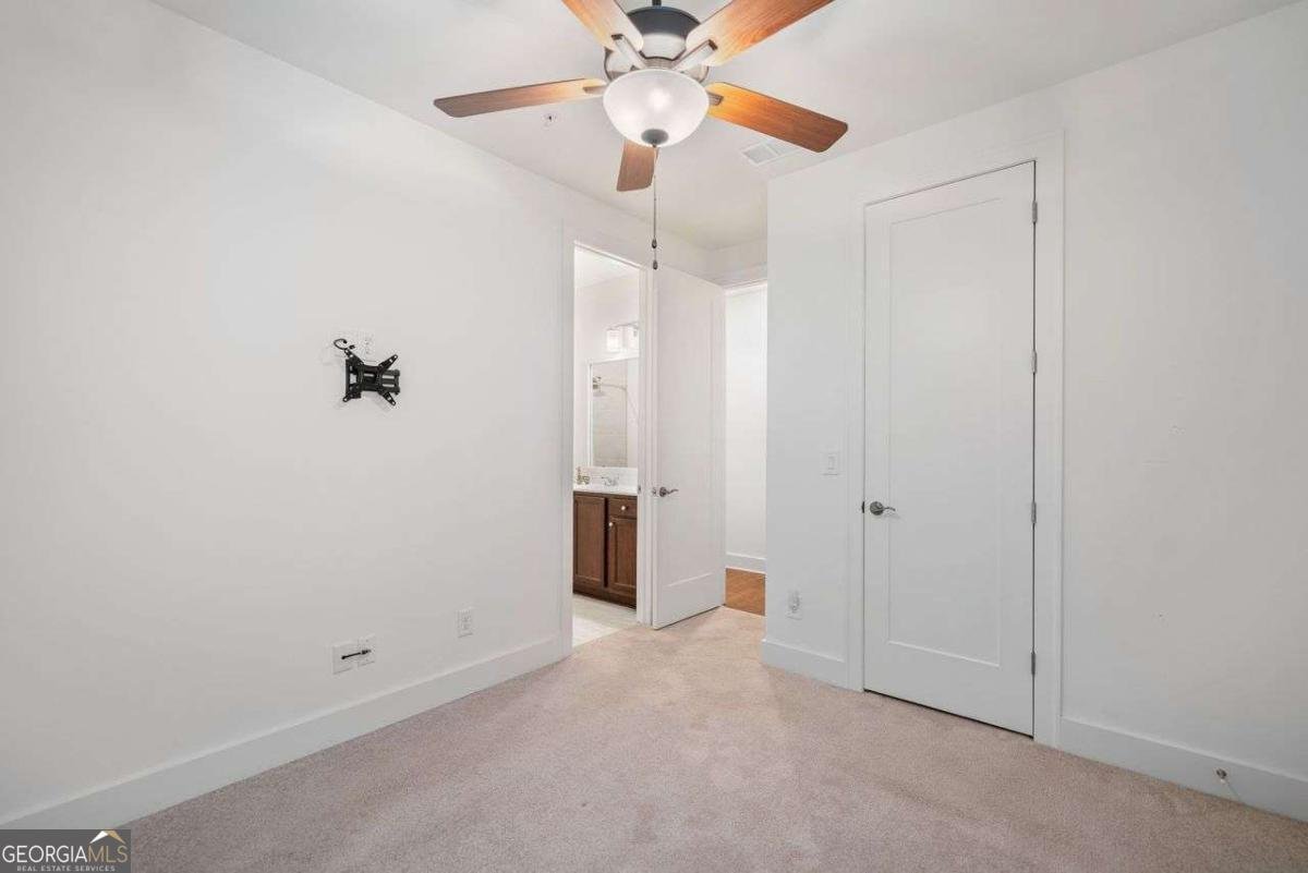 205 Floral Valley Drive Woodstock - 21