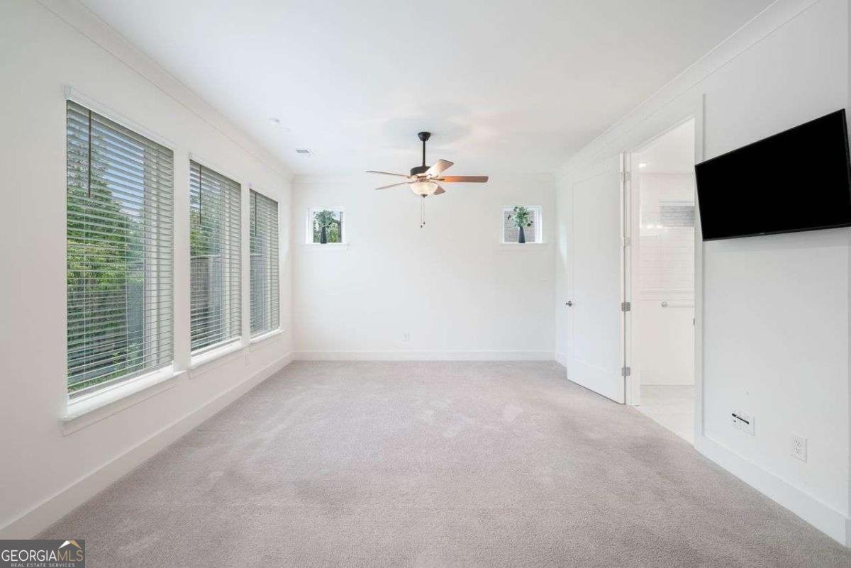 205 Floral Valley Drive Woodstock - 23