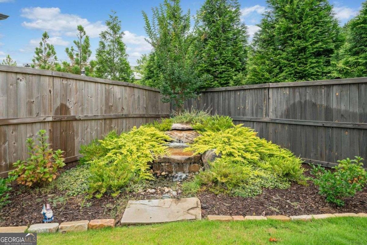205 Floral Valley Drive Woodstock - 6