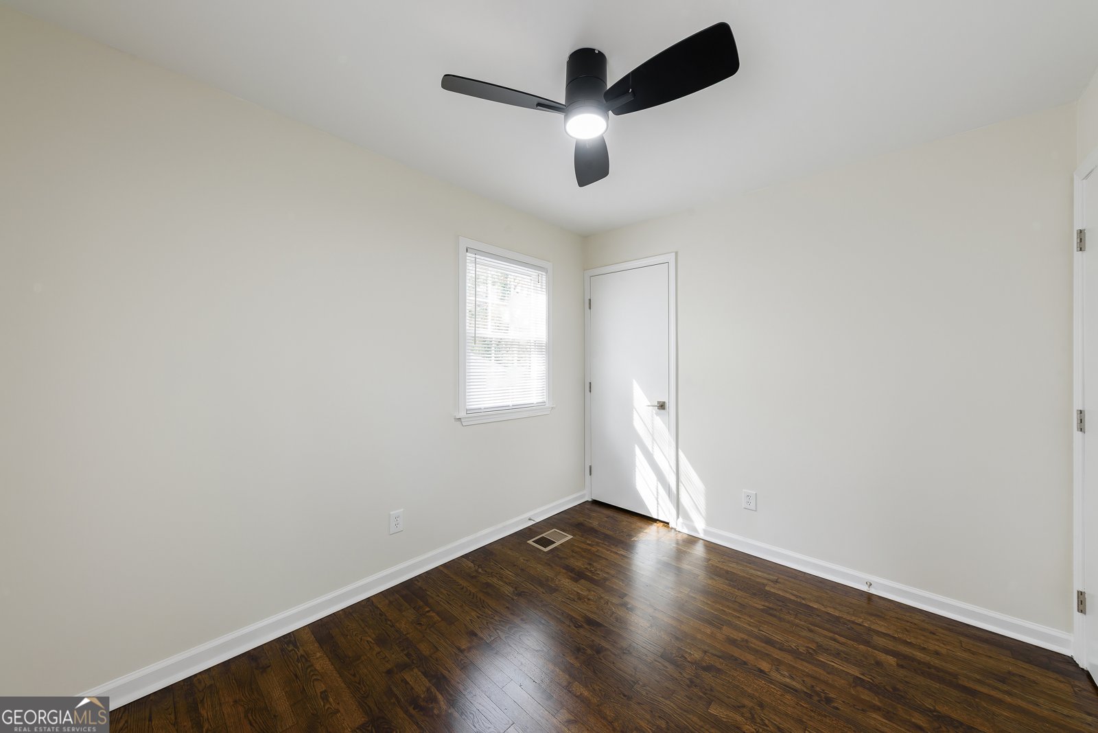 3512 Fairlane Drive Atlanta - 19