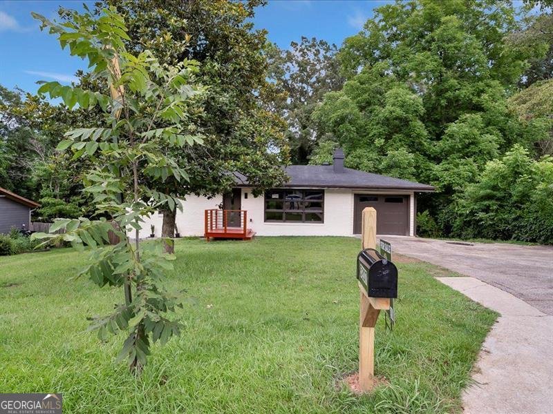 5207 White Boulevard Mableton - 3
