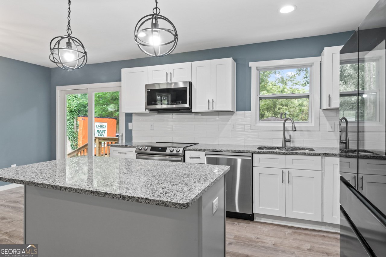 4339 RUSHMORE Place Forest Park - 21