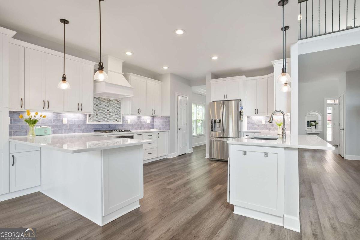 3735 Turnbury Oaks Drive Peachtree Corners - 2