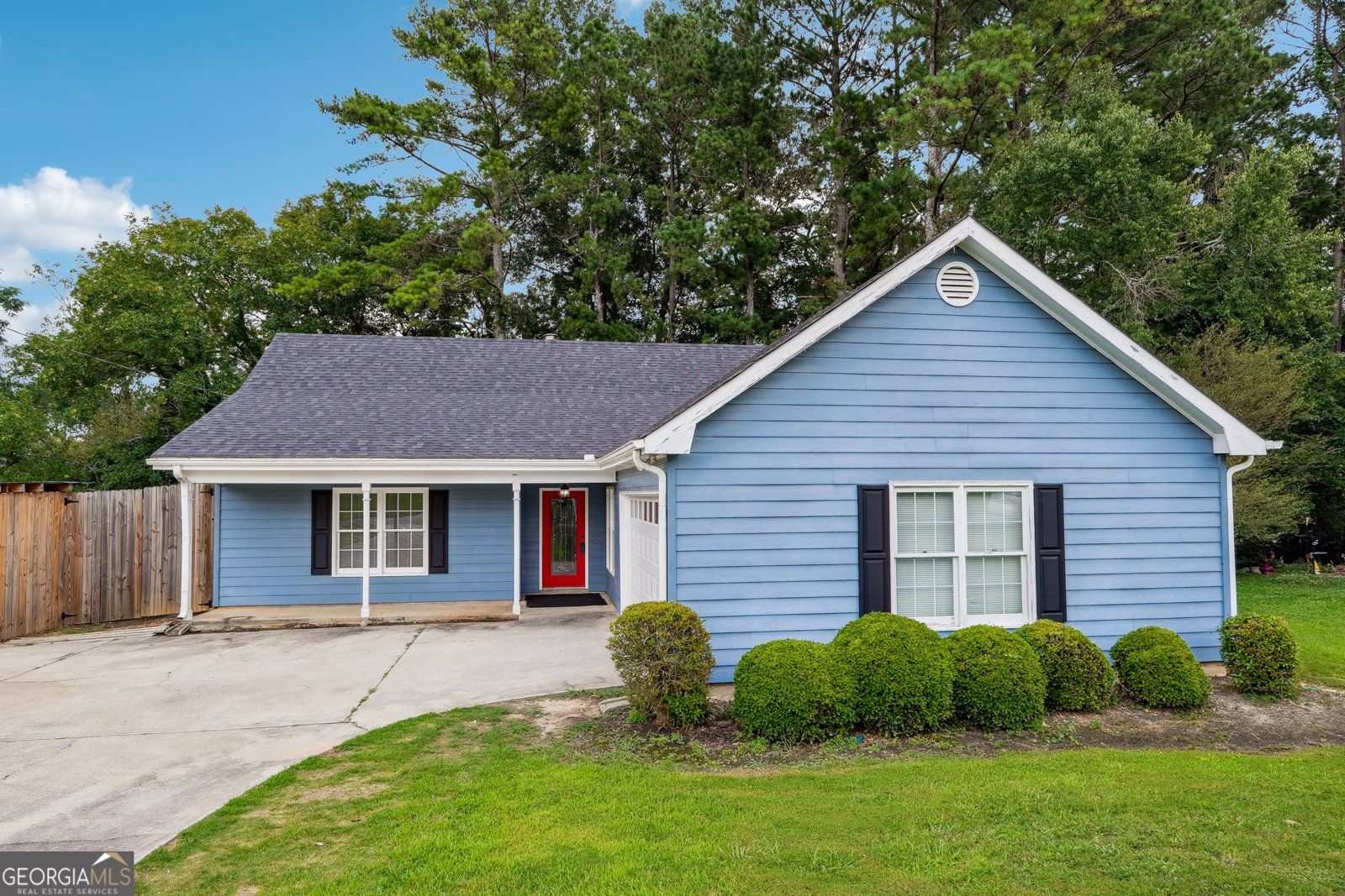 1425 Shamrock Hill Circle Loganville - 1