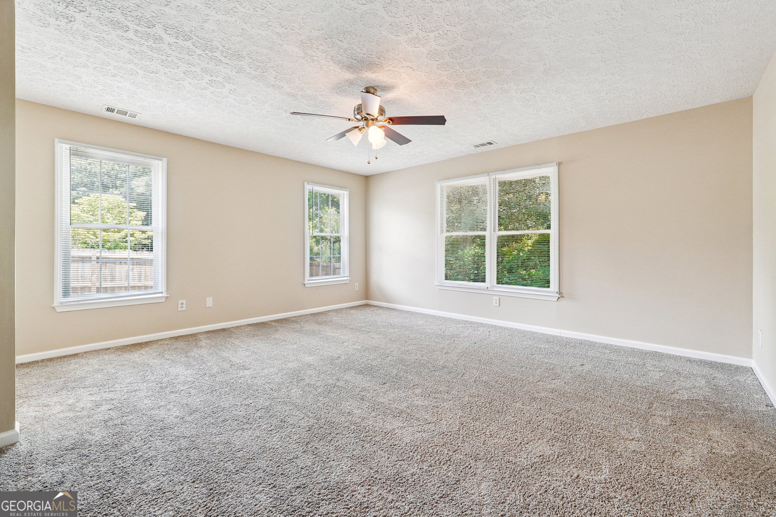 1425 Shamrock Hill Circle Loganville - 17