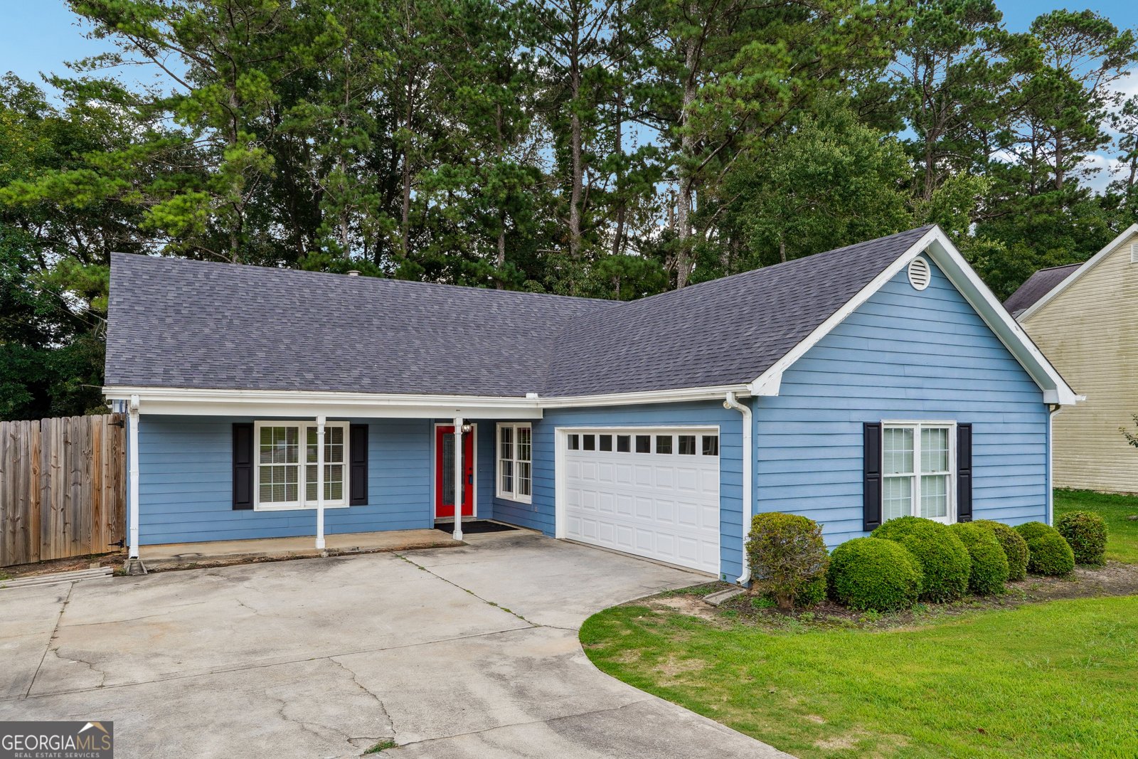 1425 Shamrock Hill Circle Loganville - 2