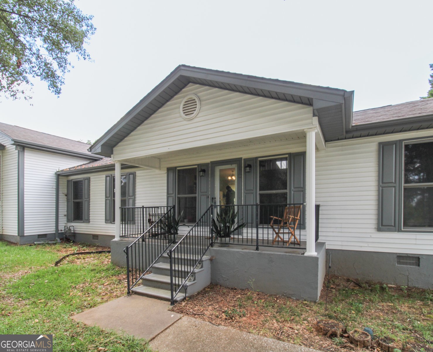 1687 Main Street Royston - 2