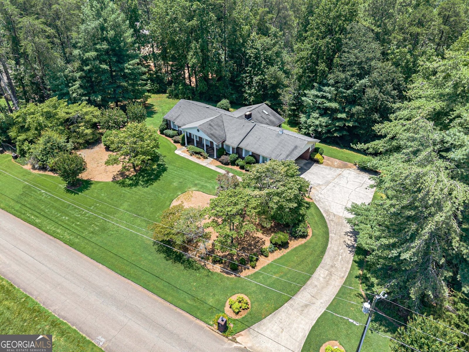 1725 Mountainside Drive Cumming - 1