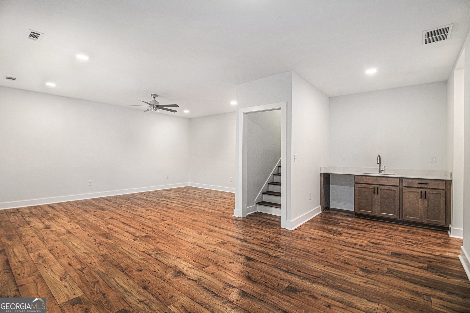 301 Retreat Way Carrollton - 24