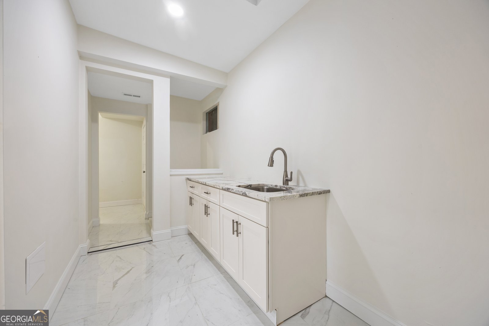 11260 Houze Road Roswell - 45