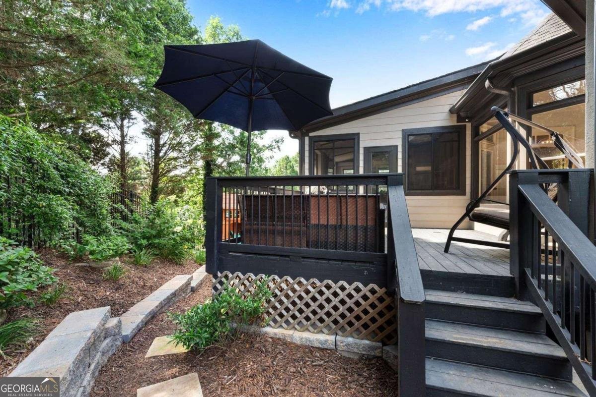 5995 Ettington Drive Suwanee - 1