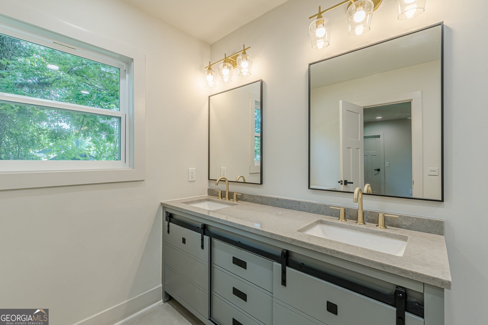 2276 Hillside Avenue Decatur - 42