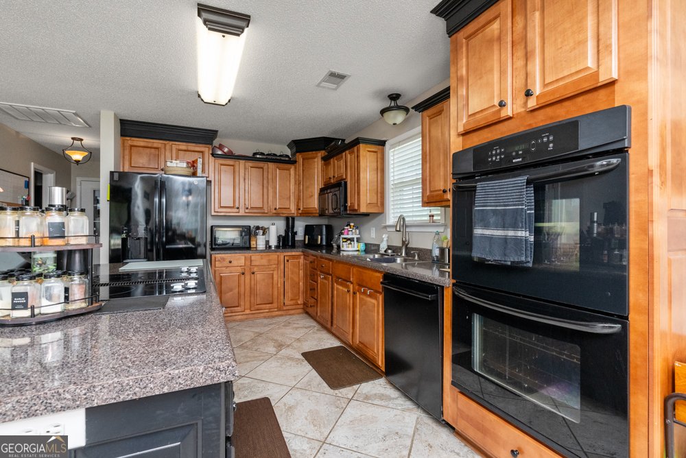 222 Duke Lane Kathleen - 9