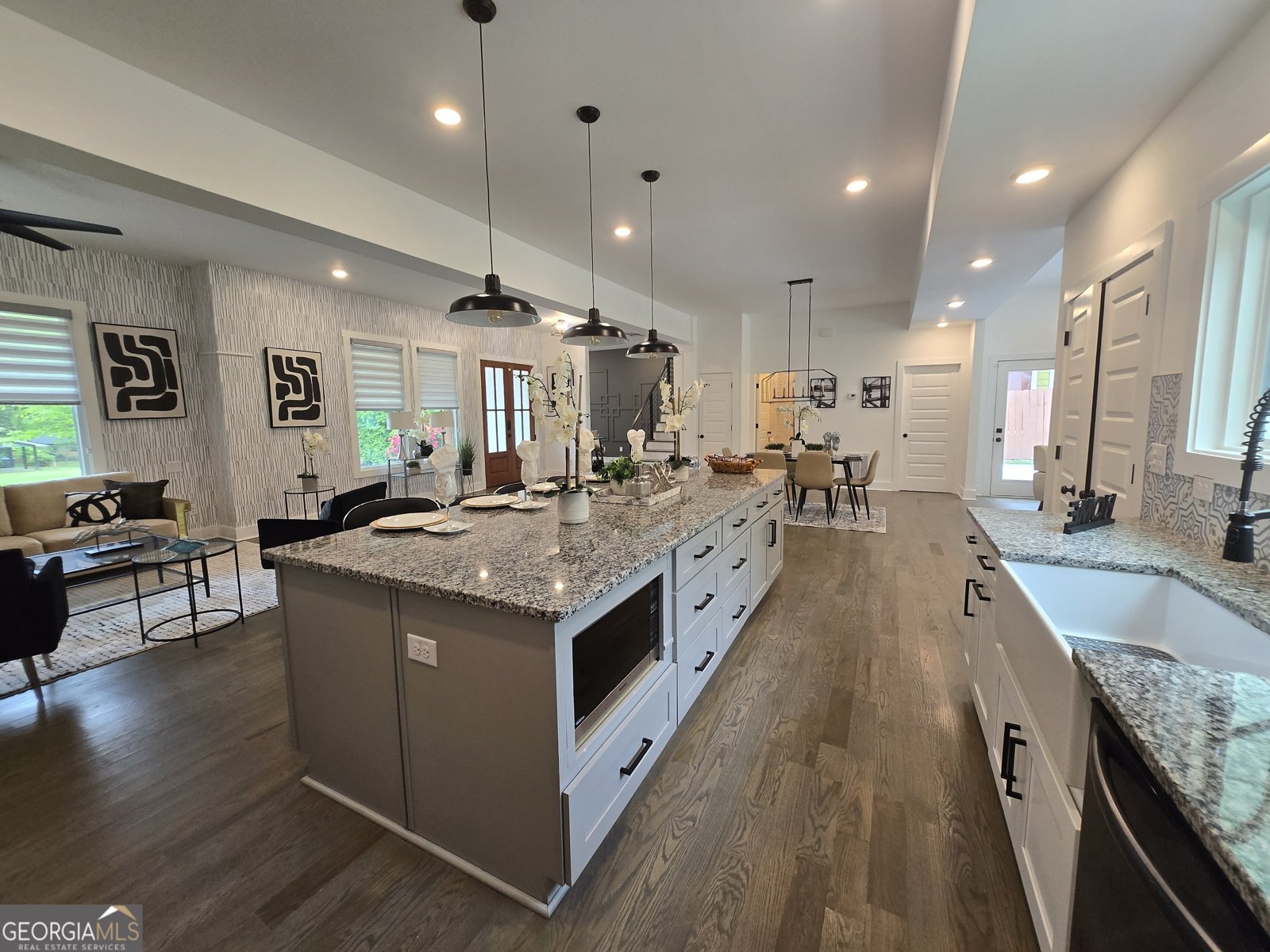 2173 MONTROSE Avenue Atlanta - 1
