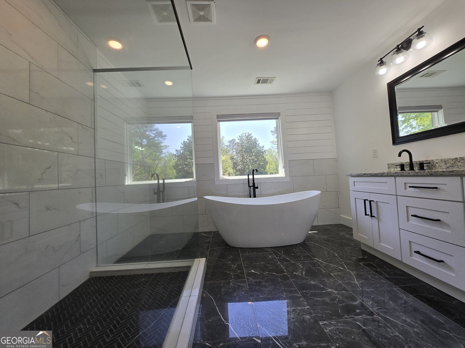 2173 MONTROSE Avenue Atlanta - 19