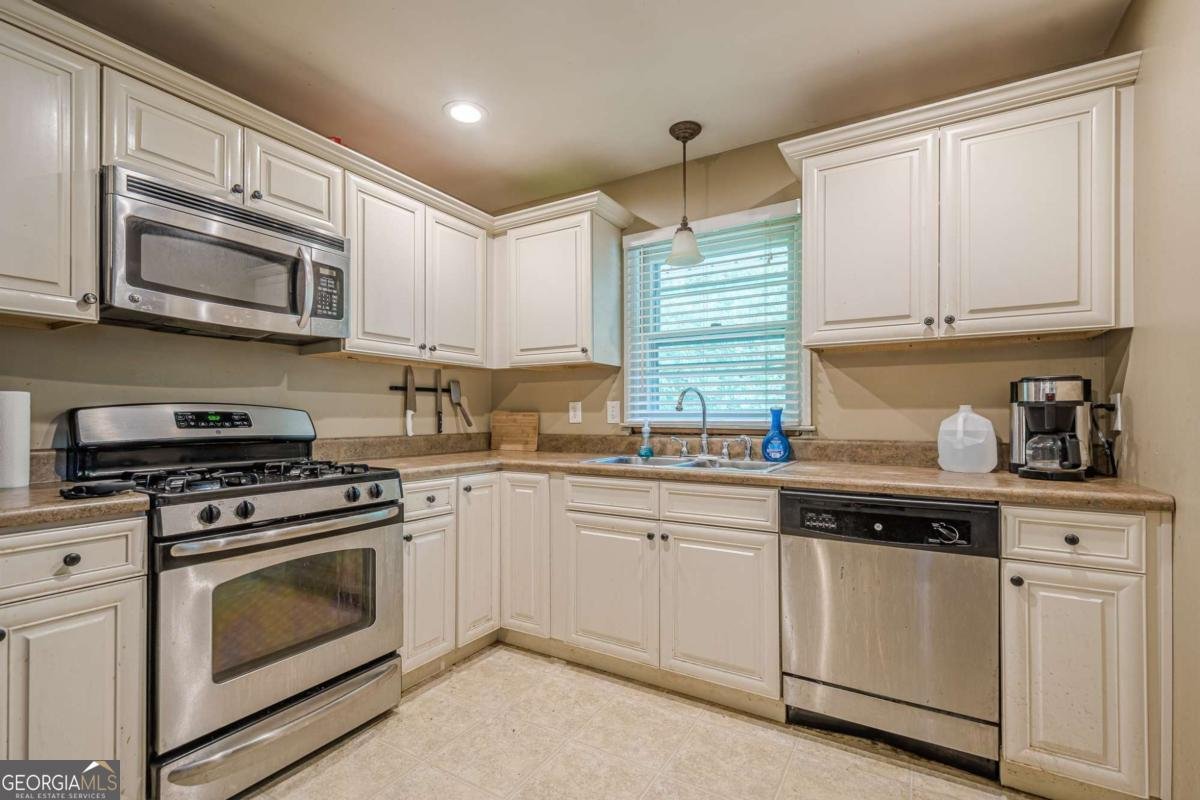 2194 Freydale Road Marietta - 10