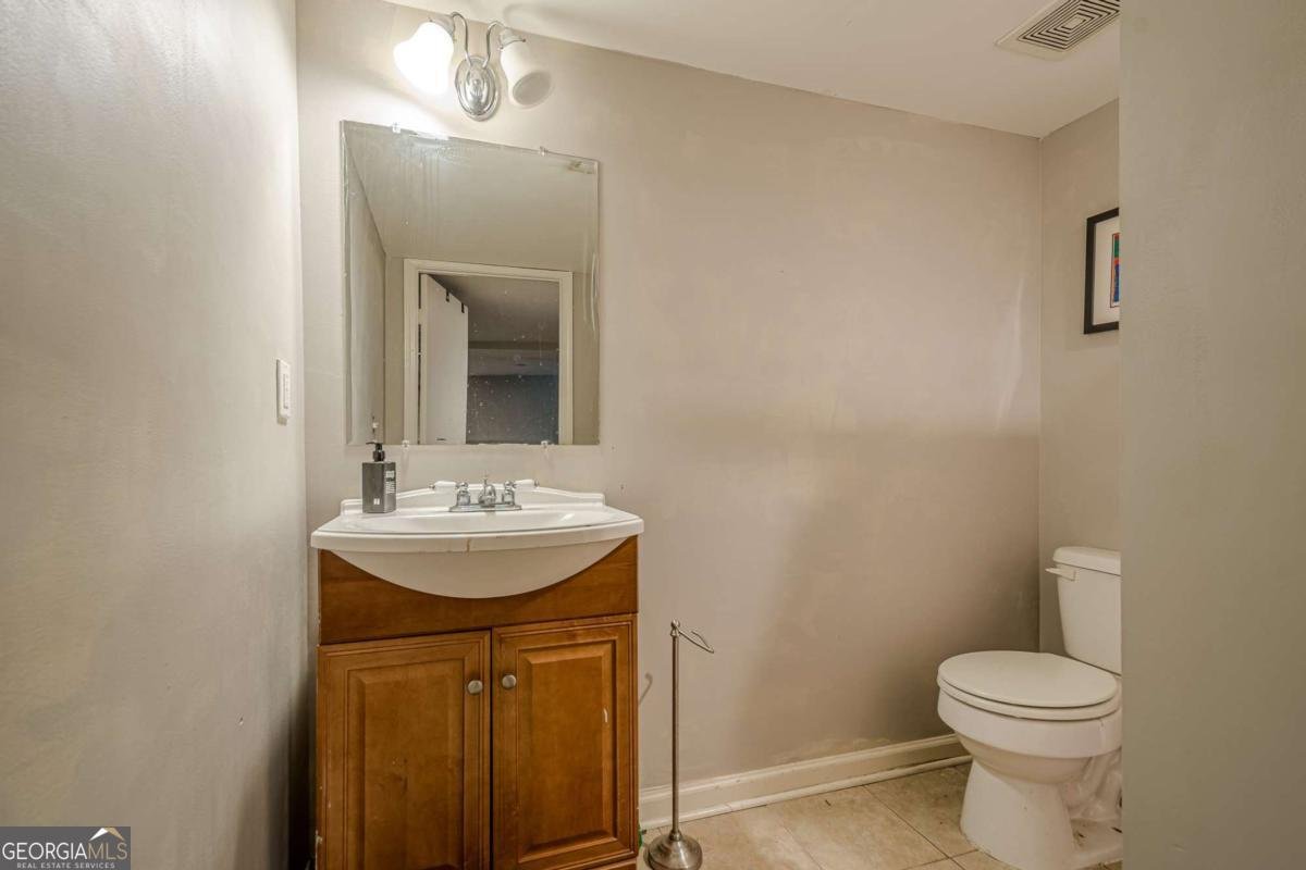 2194 Freydale Road Marietta - 2