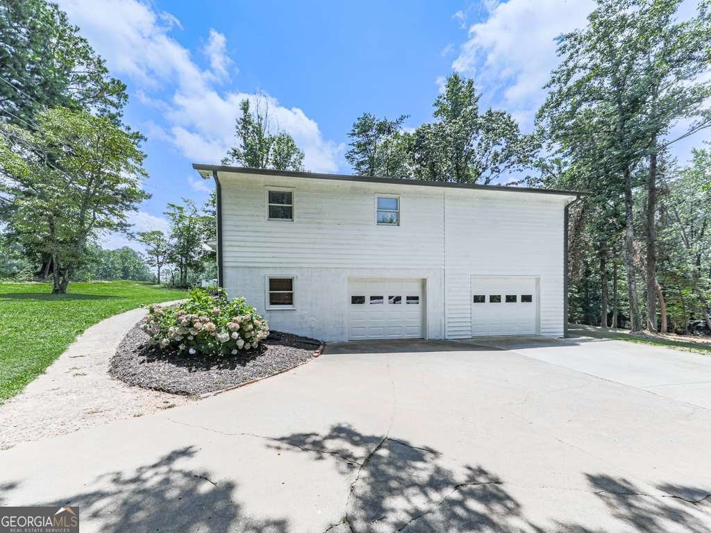 611 Smith Road Ball Ground - 37