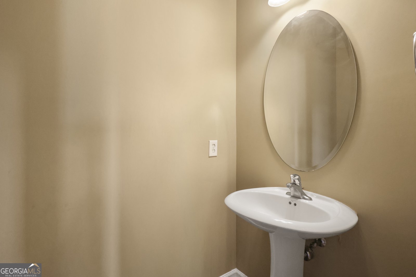 1316 Hill View Circle Hinesville - 24