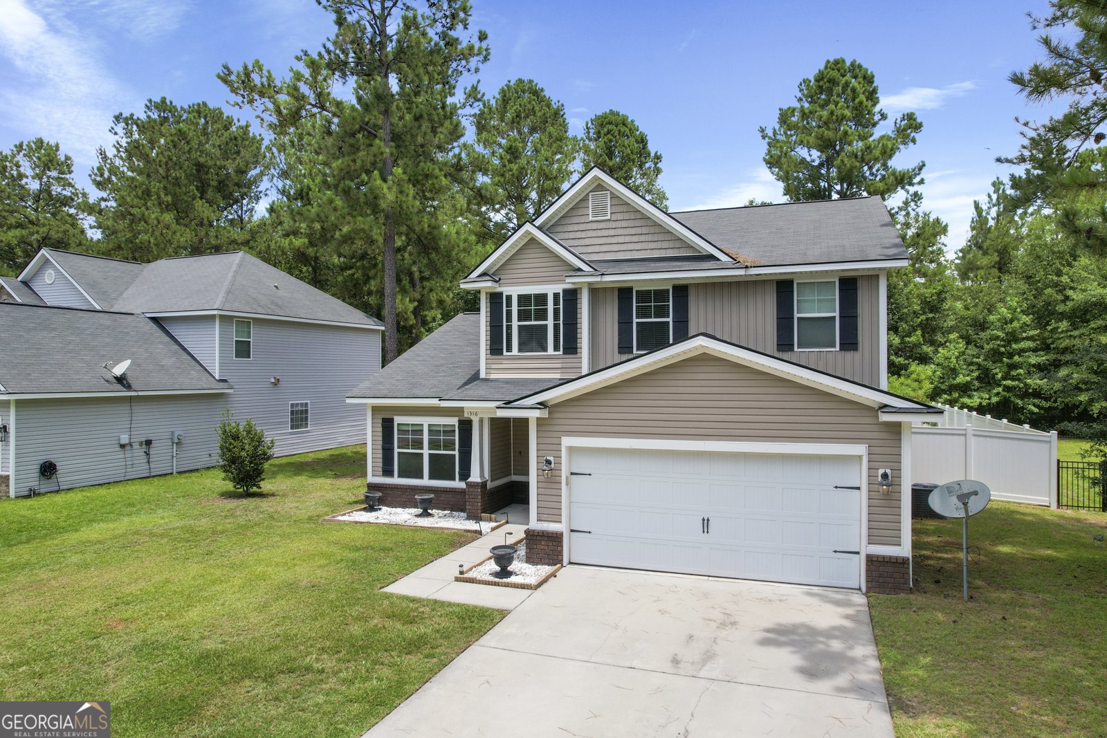 1316 Hill View Circle Hinesville - 59