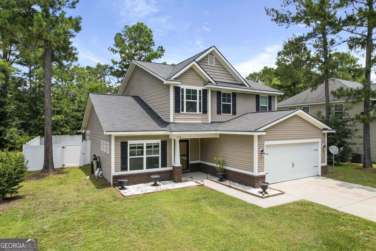 1316 Hill View Circle Hinesville - 60