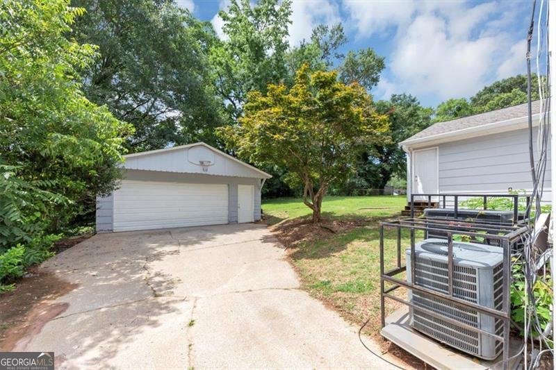 2767 KATHIE Lane Ellenwood - 24