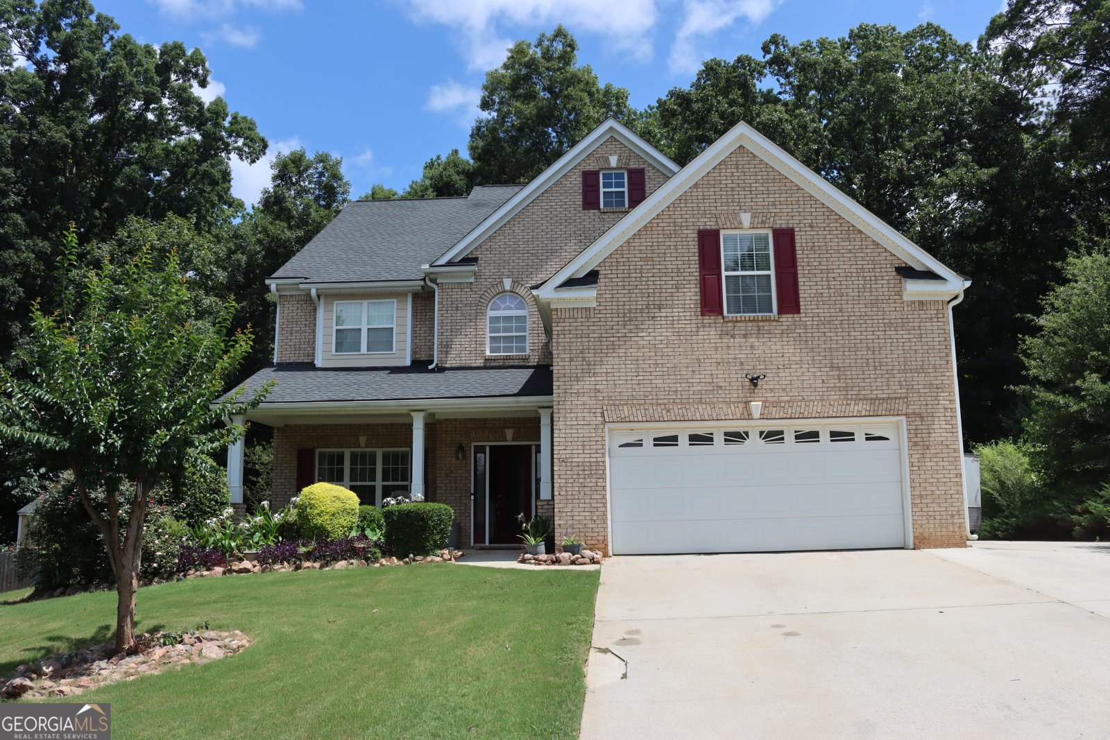 305 Matthew Circle Stockbridge - 1