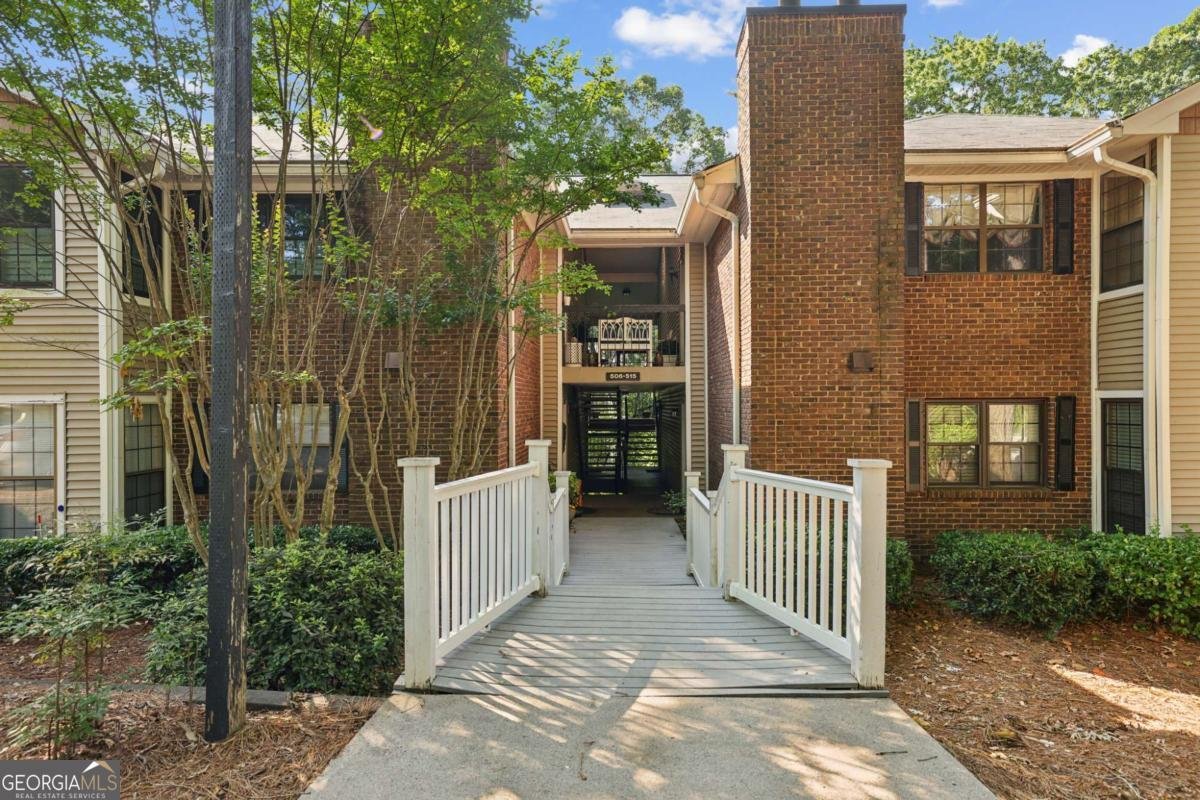 511 Barrington Hills Drive Atlanta - 1