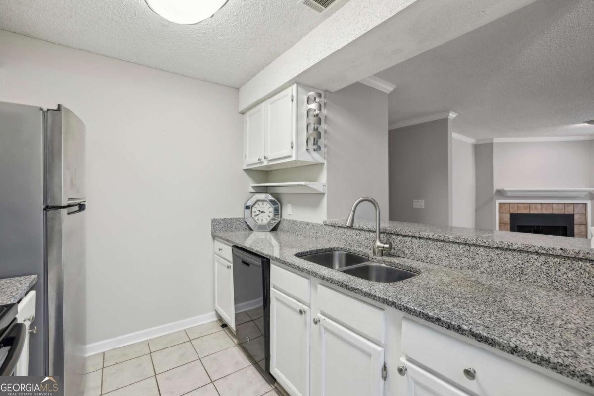 511 Barrington Hills Drive Atlanta - 10
