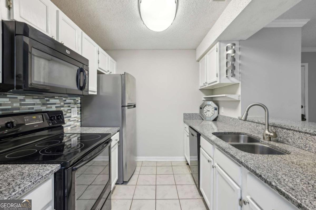 511 Barrington Hills Drive Atlanta - 11