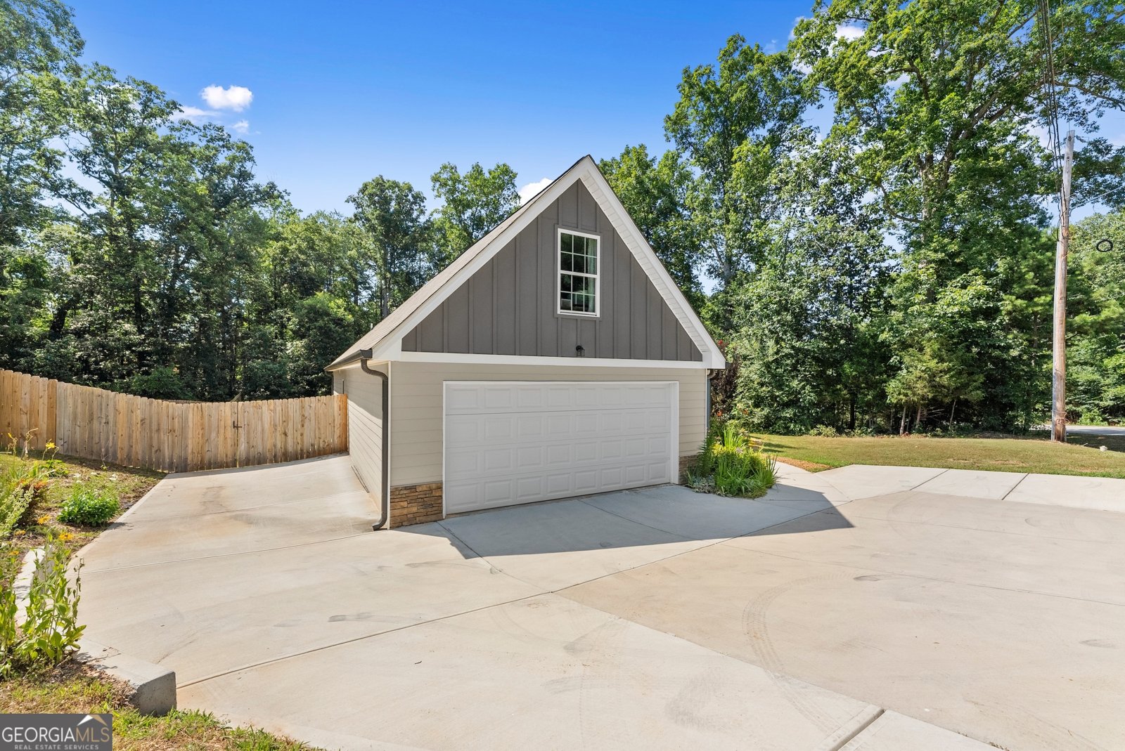 105 W E King Road Commerce - 43