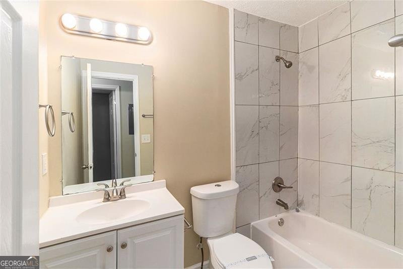 6403 CHARTER Way Lithonia - 9